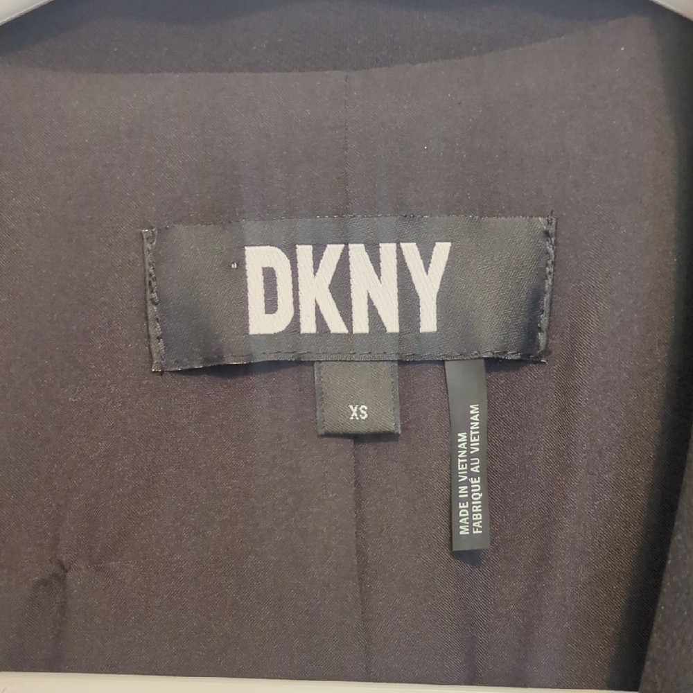 DKNY black women's peak lapel two button long sleeve blazer - Picture 8 of 11